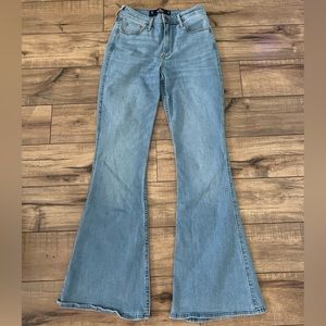 bootcut/flare hollister jeans